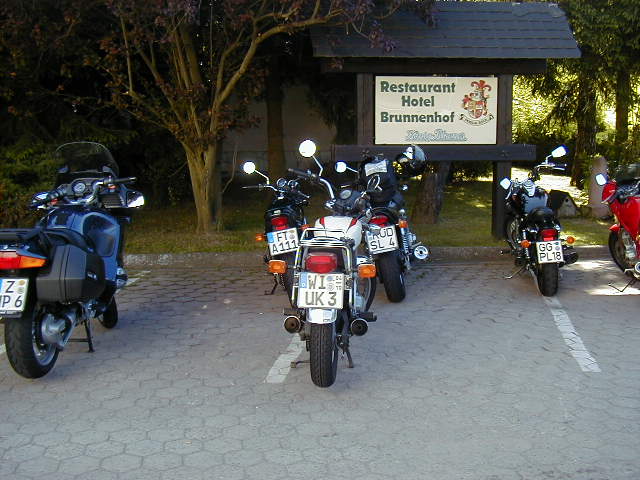 074hotel.jpg